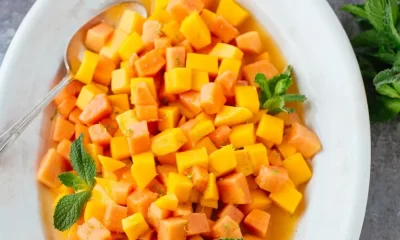 Can we eat papaya and mango together?