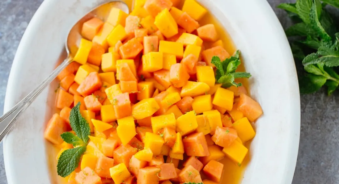 Can we eat papaya and mango together?