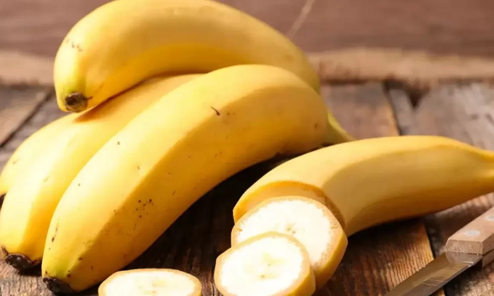 Eating Banana at Night is Good or Bad? Know the Right Answer