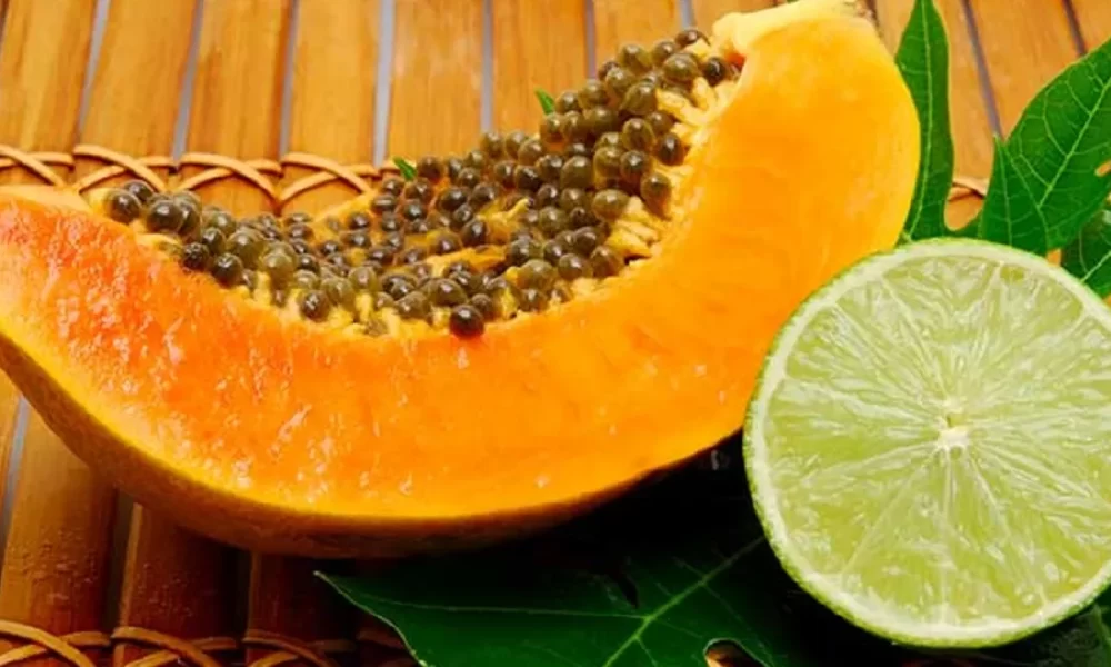 Can we eat papaya and lemon together?