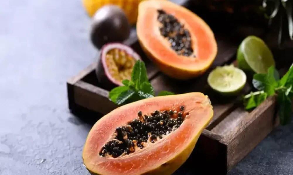 Can we eat papaya at night?