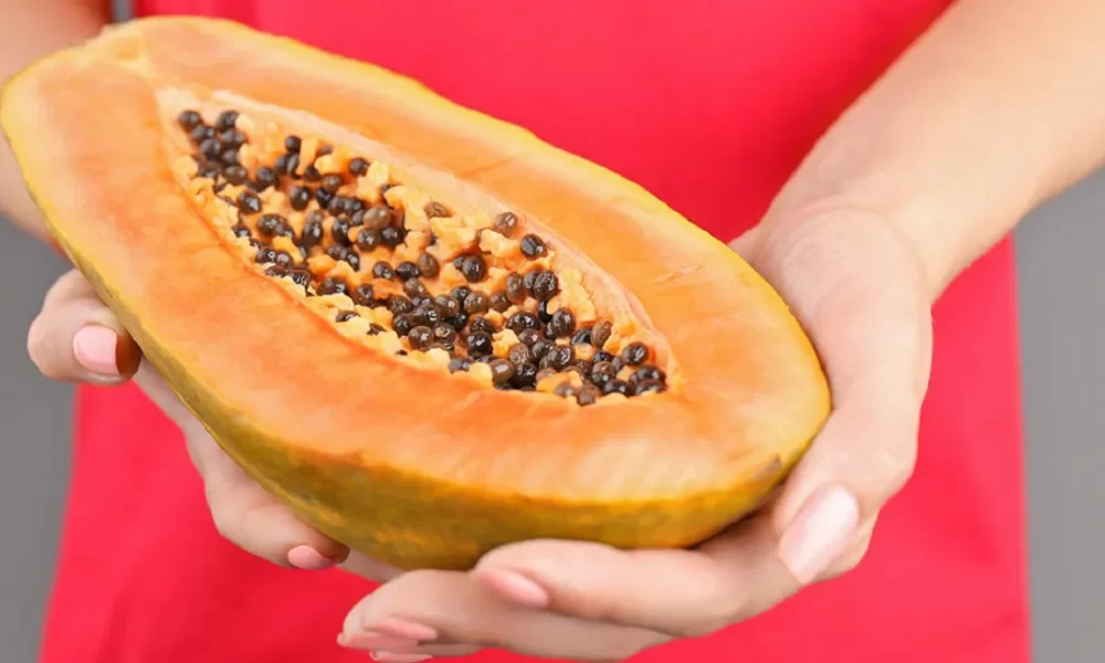 Can eating papaya affect pregnancy?